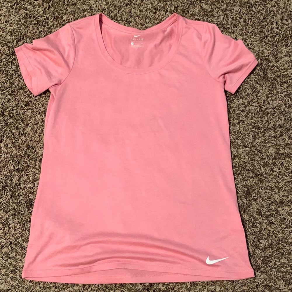 Nike dri fit womens top size small light pink